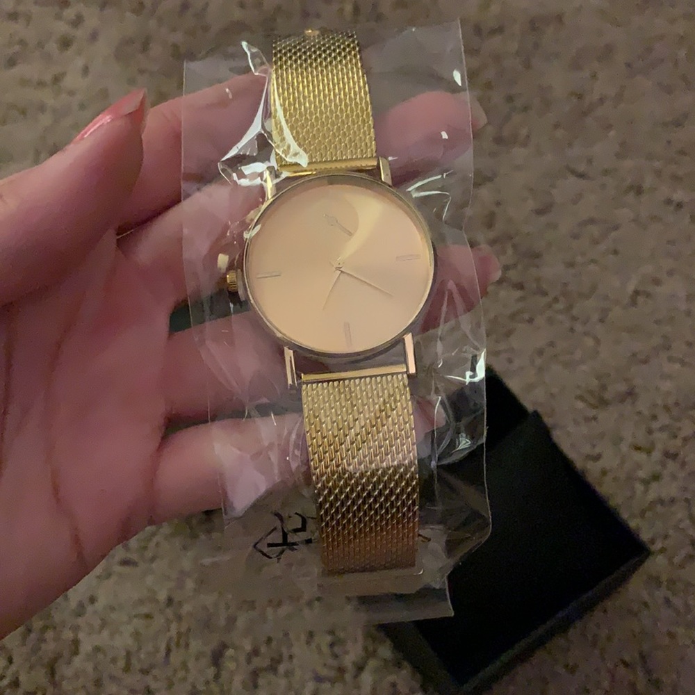 Gold watch - Picture 2 of 2